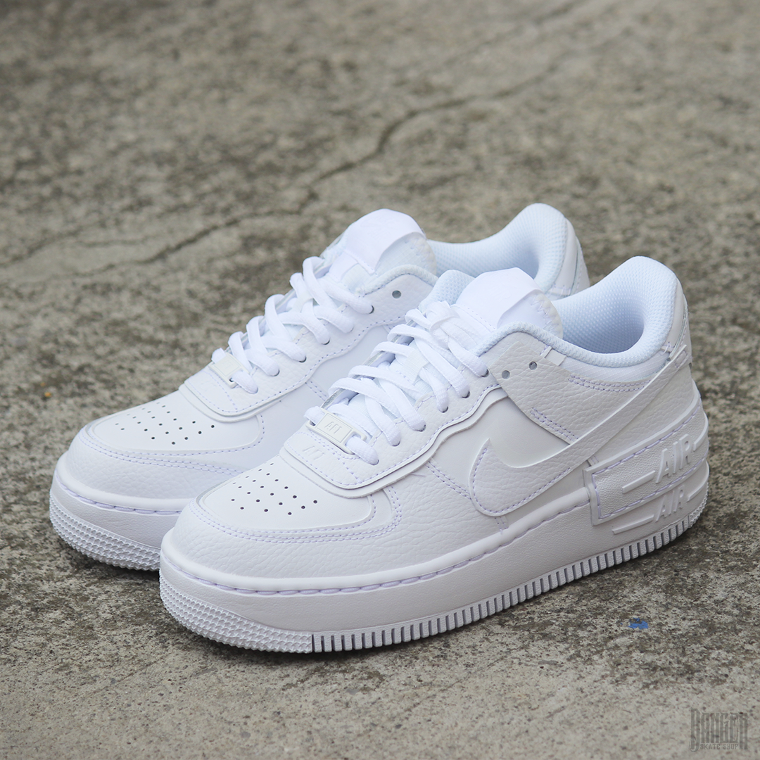 Tenis Nike Air Force 1 Shadow Triple White