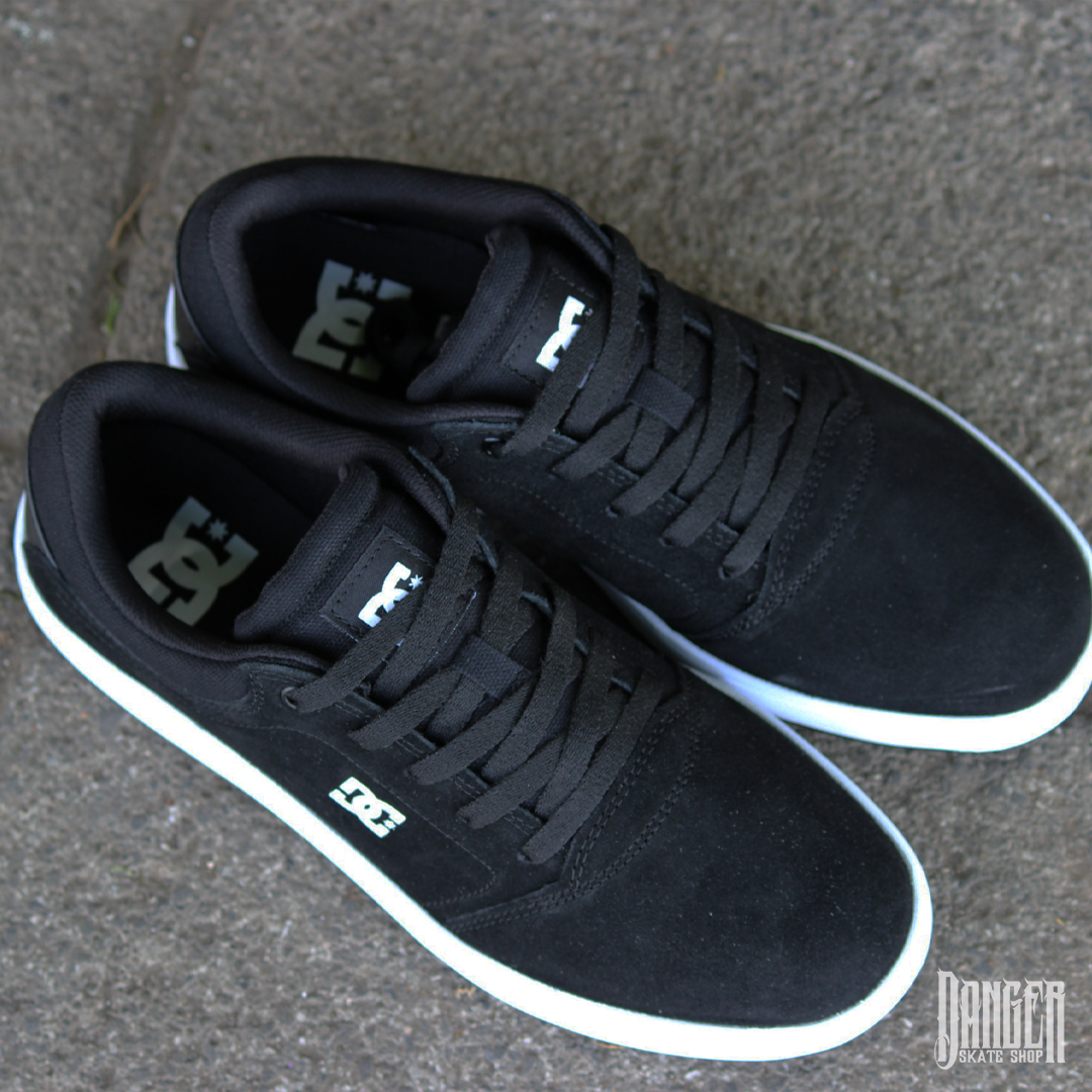 Tenis dc online crisis preto