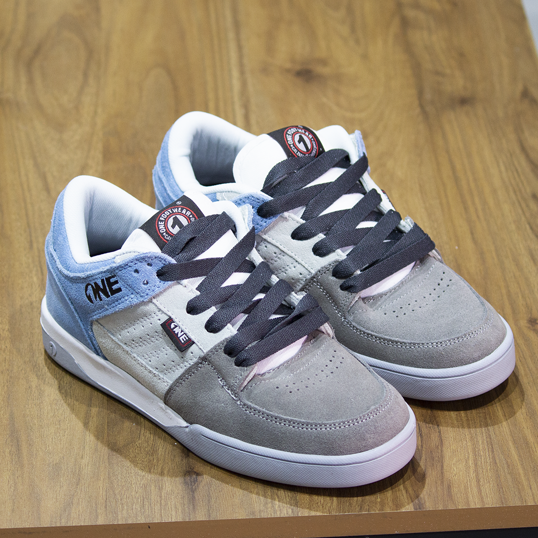 Tenis One Footwear 411 Low Sky Low