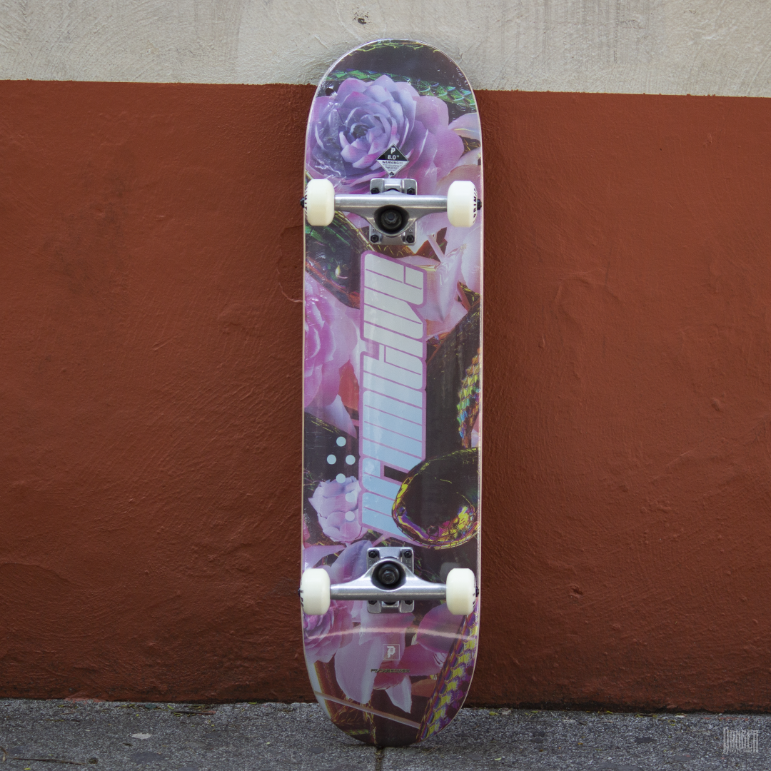 Patineta Primitive Poison Render