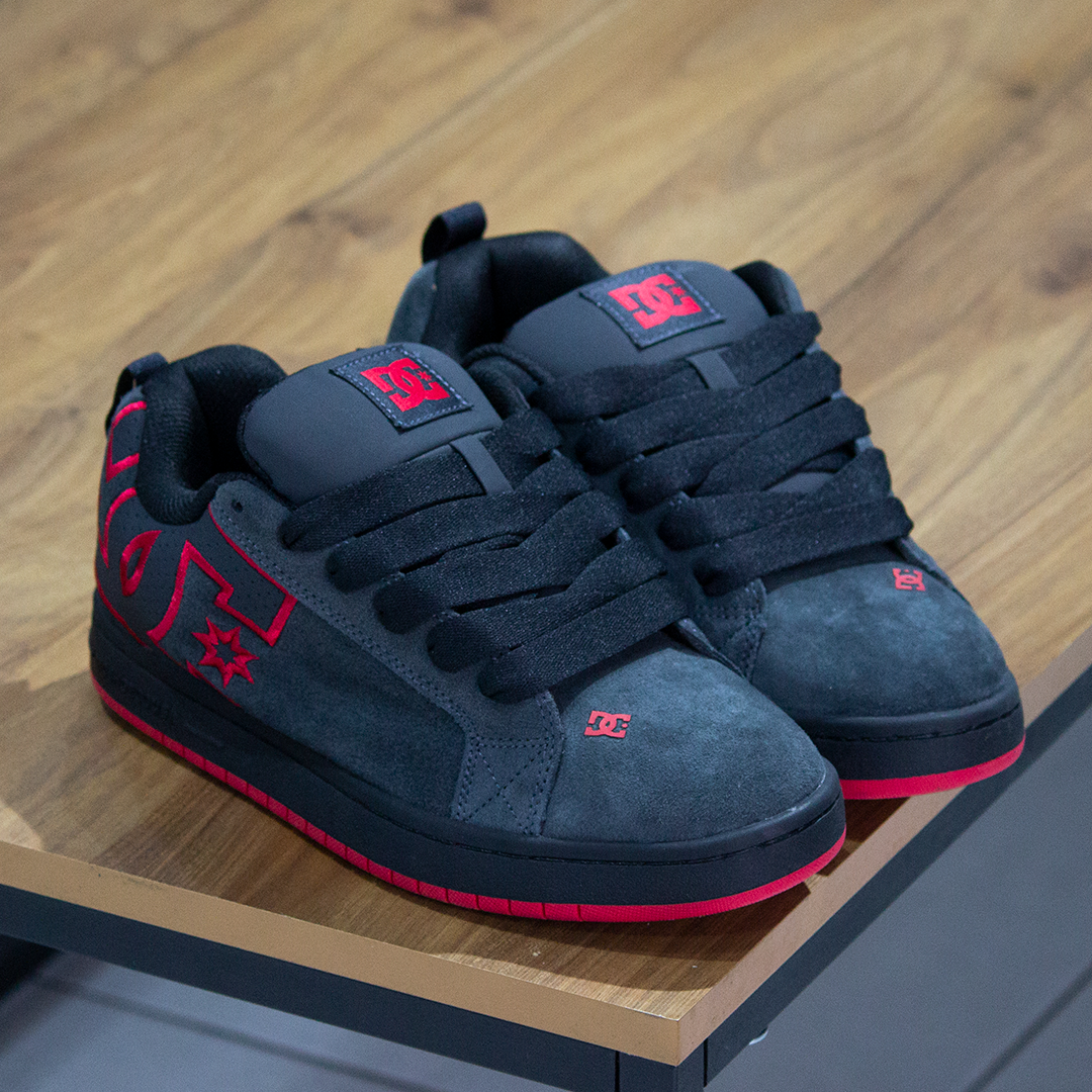 Tenis Court Graffik SE DK Grey Red