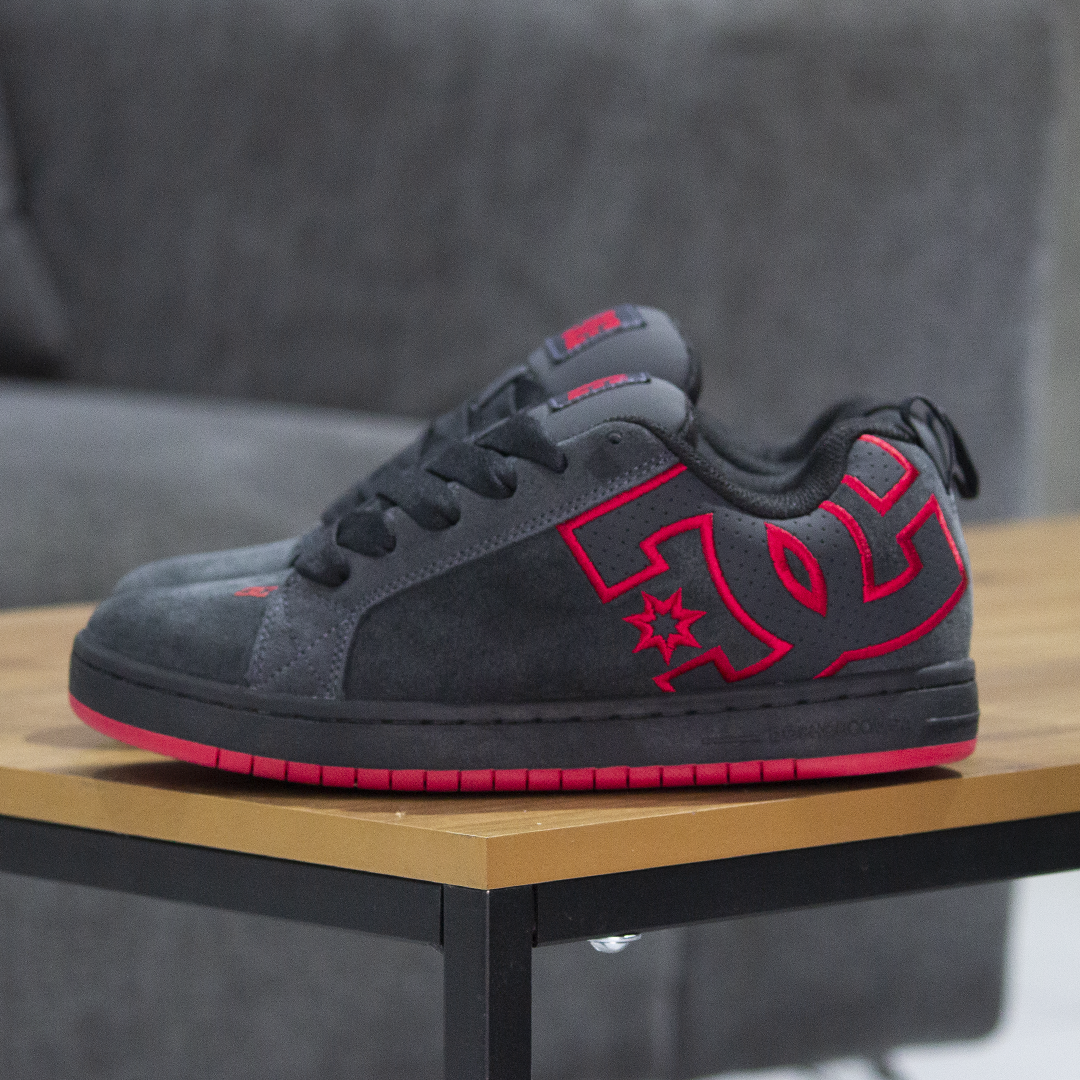 Tenis Court Graffik SE DK Grey Red