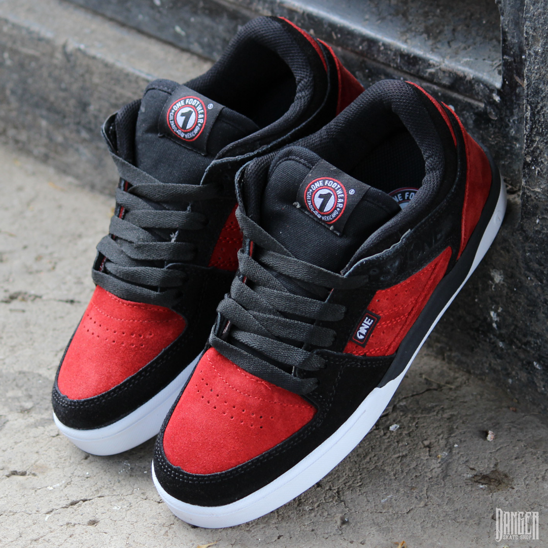 Tenis One Footwear 411 Low Red Black
