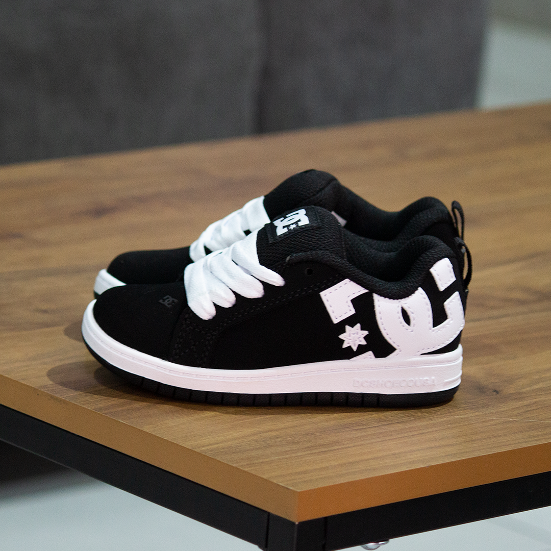 Tenis DC Court Graffik Black White Kids