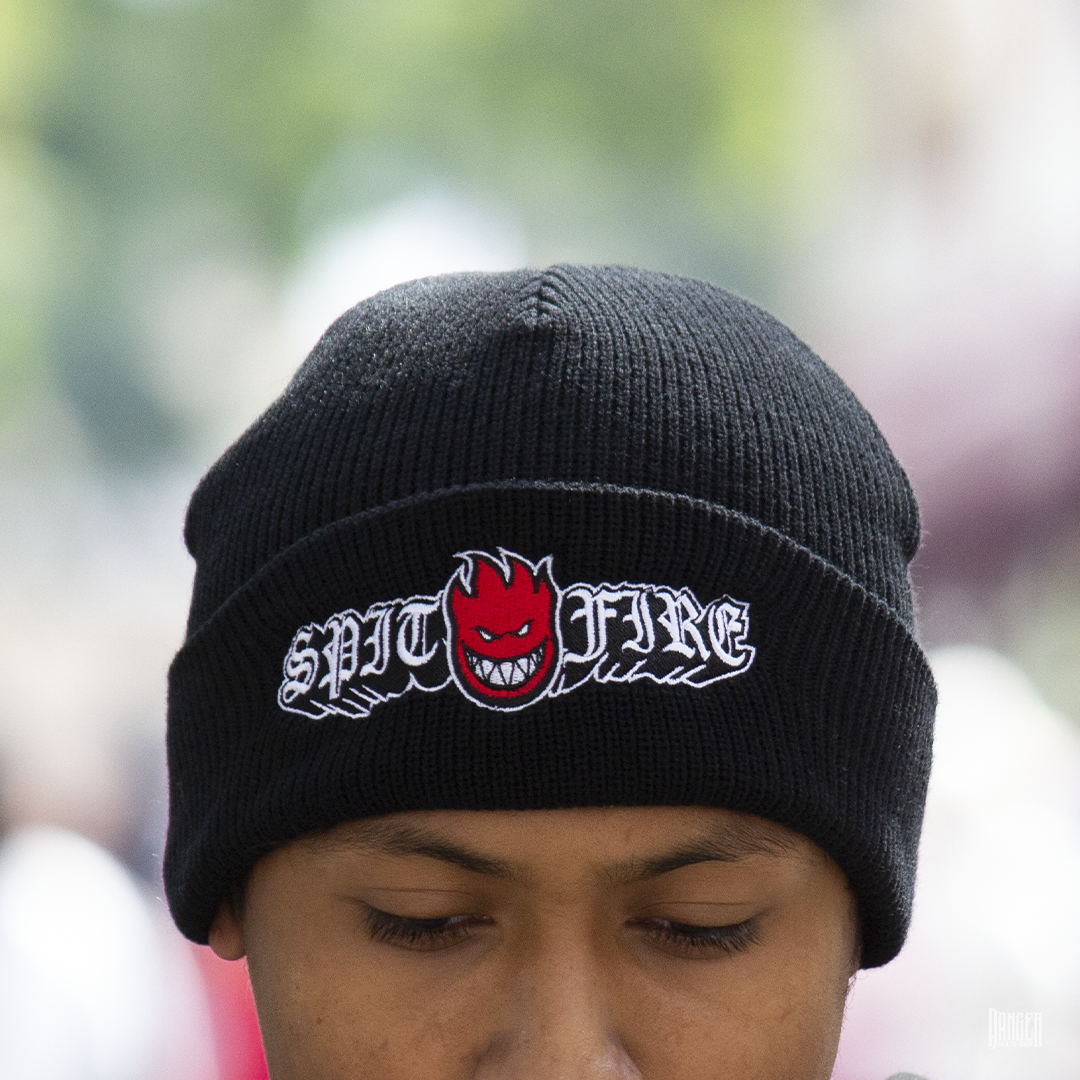 Beanie Spitfire Old E Drop Bighead Black Red