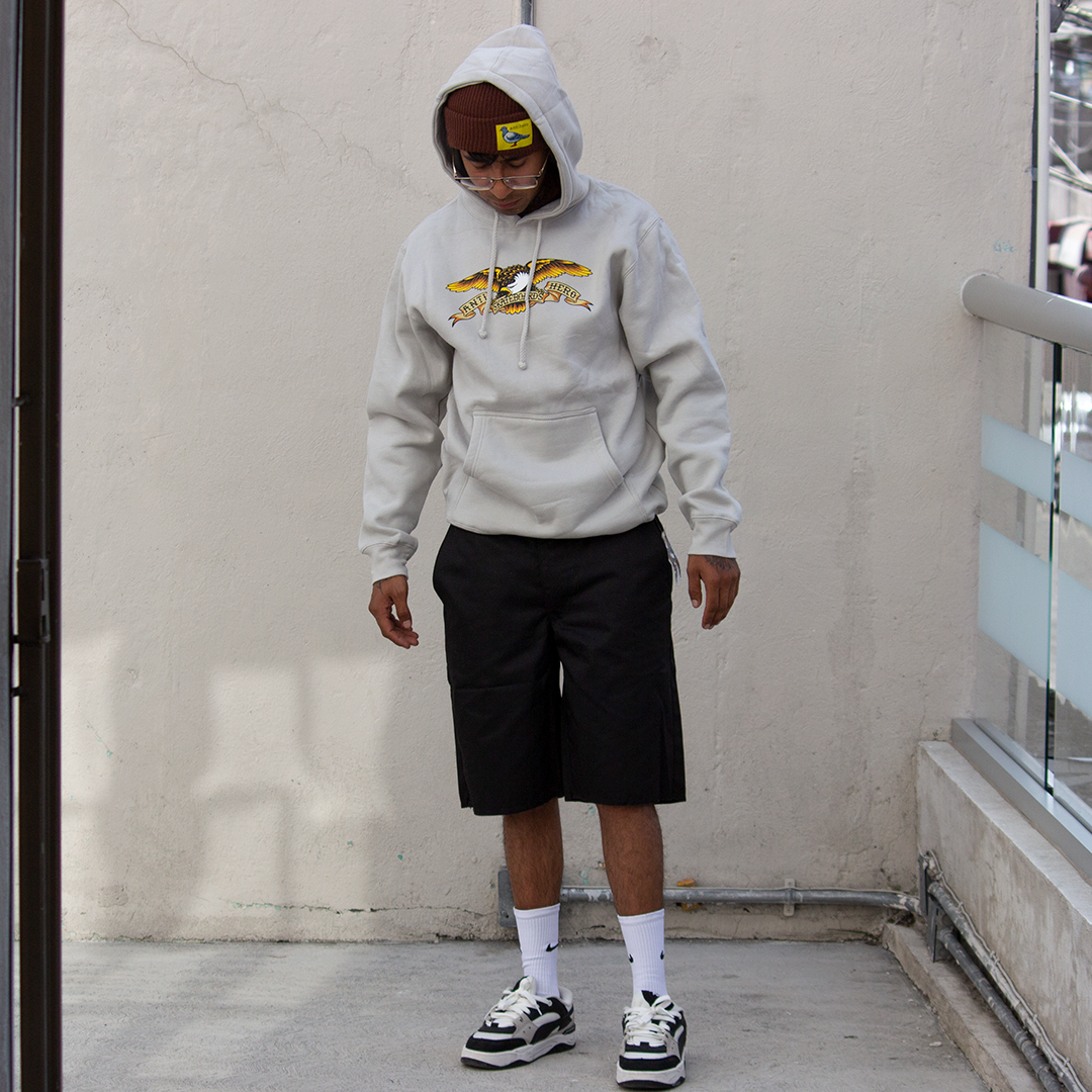 ANTI HERO HECHO POR SKATE SHORTS Anti Hero Hecho Por Skate Emb