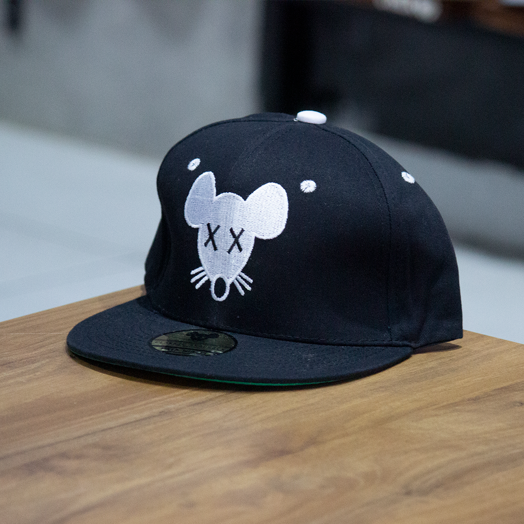 Gorra Rata Wheels OG Logo Negro Blanco