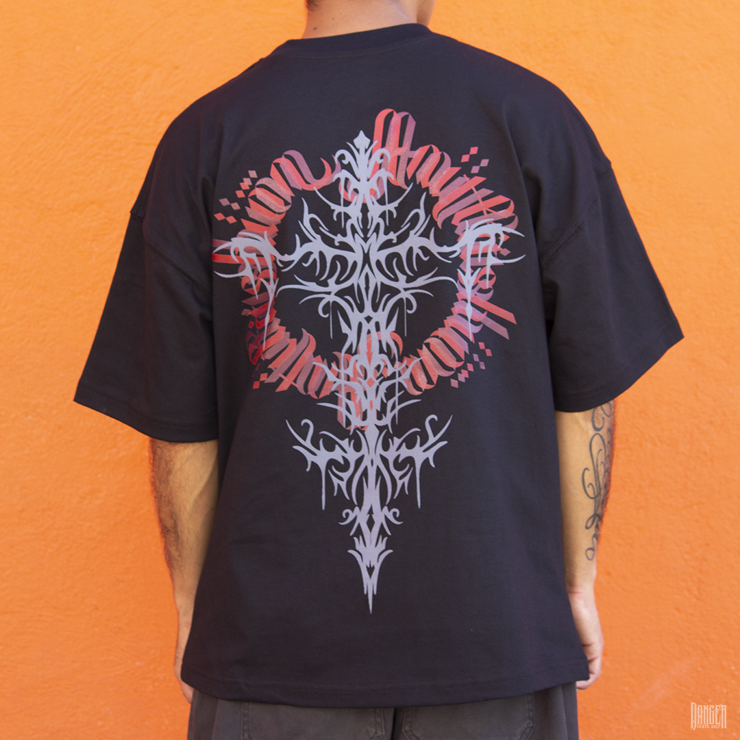 Playera Antifashion Prime Letter Cross Black