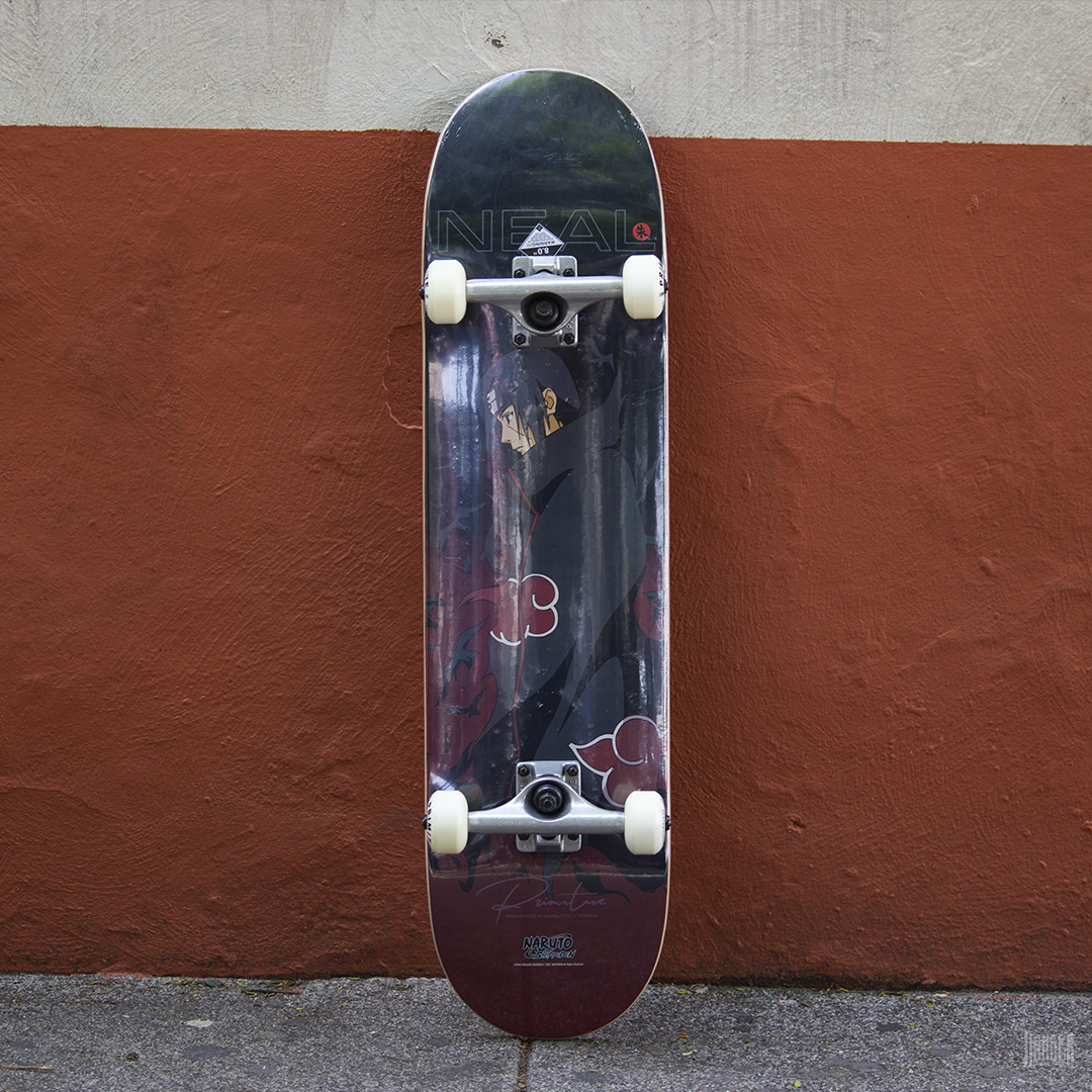 Patineta Primitive X Naruto Neal Crows