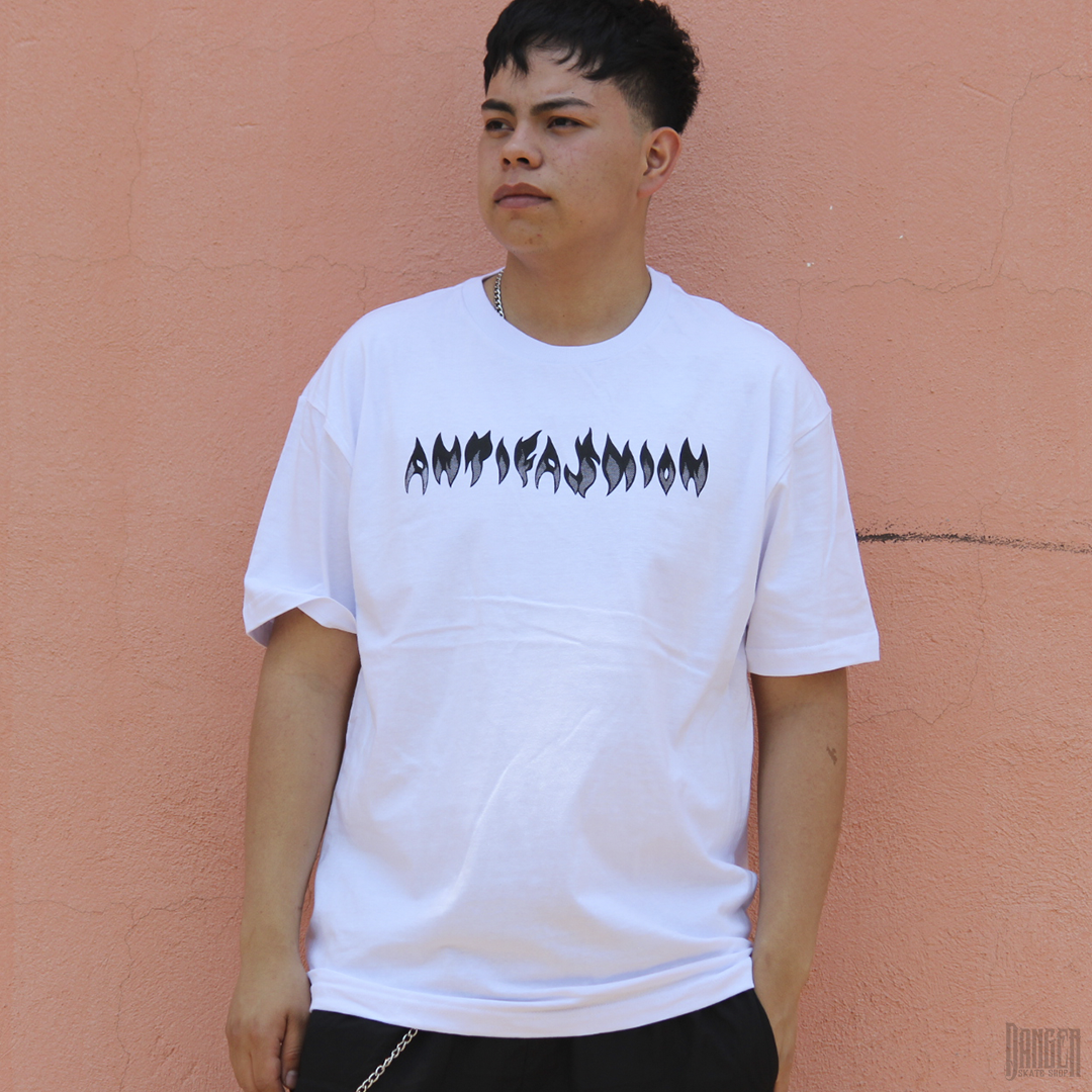 Playera Antifashion Flammy White