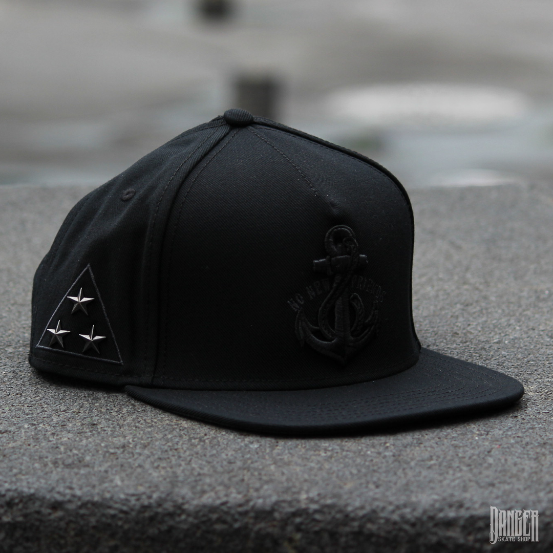 Gorra Cayler & Sons No New Friends