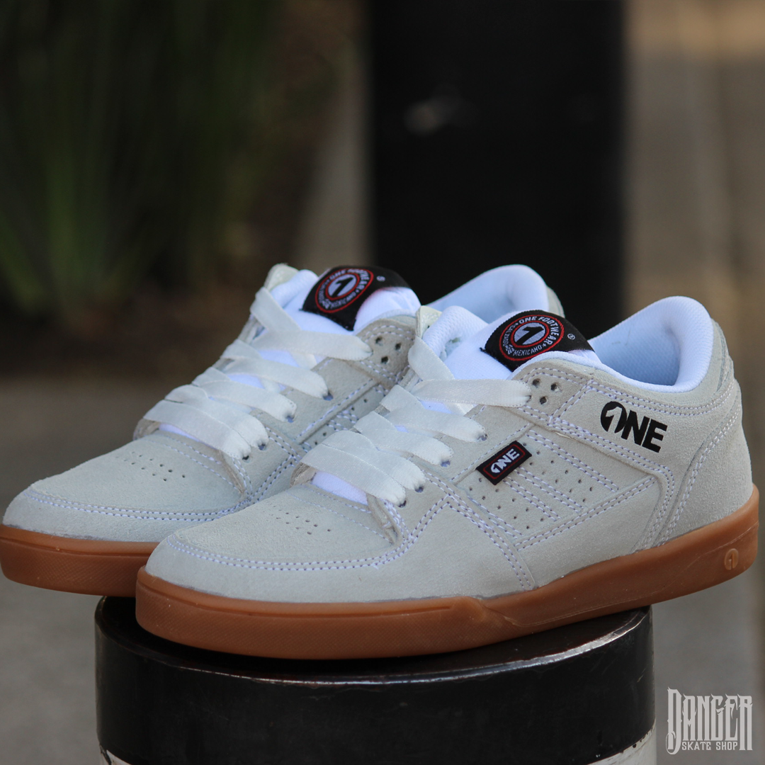 Tenis One Footwear 411 Low White Gum