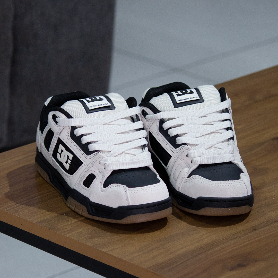 Tenis DC Stag Off White Black