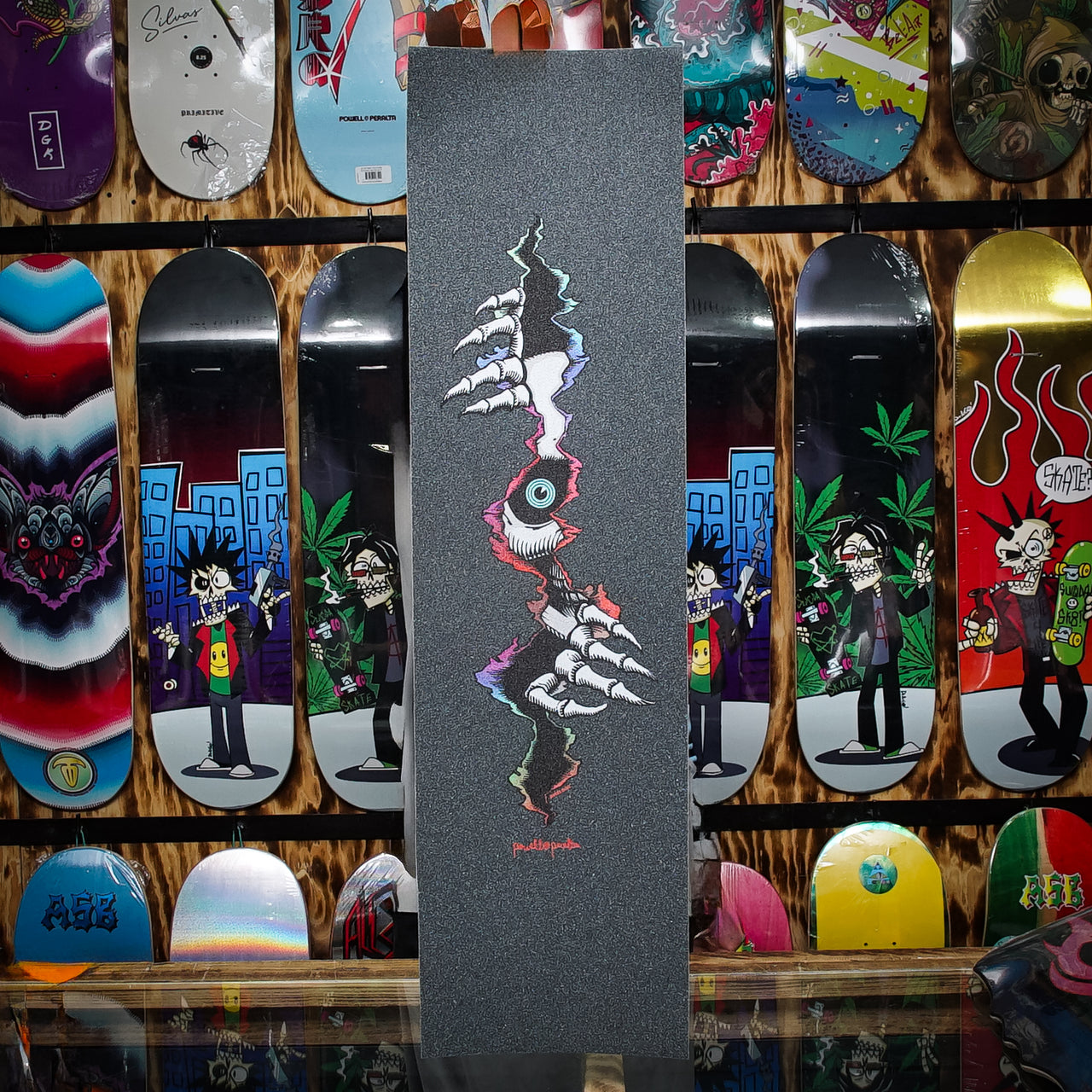 Lija Powell Peralta Ripper Peeker