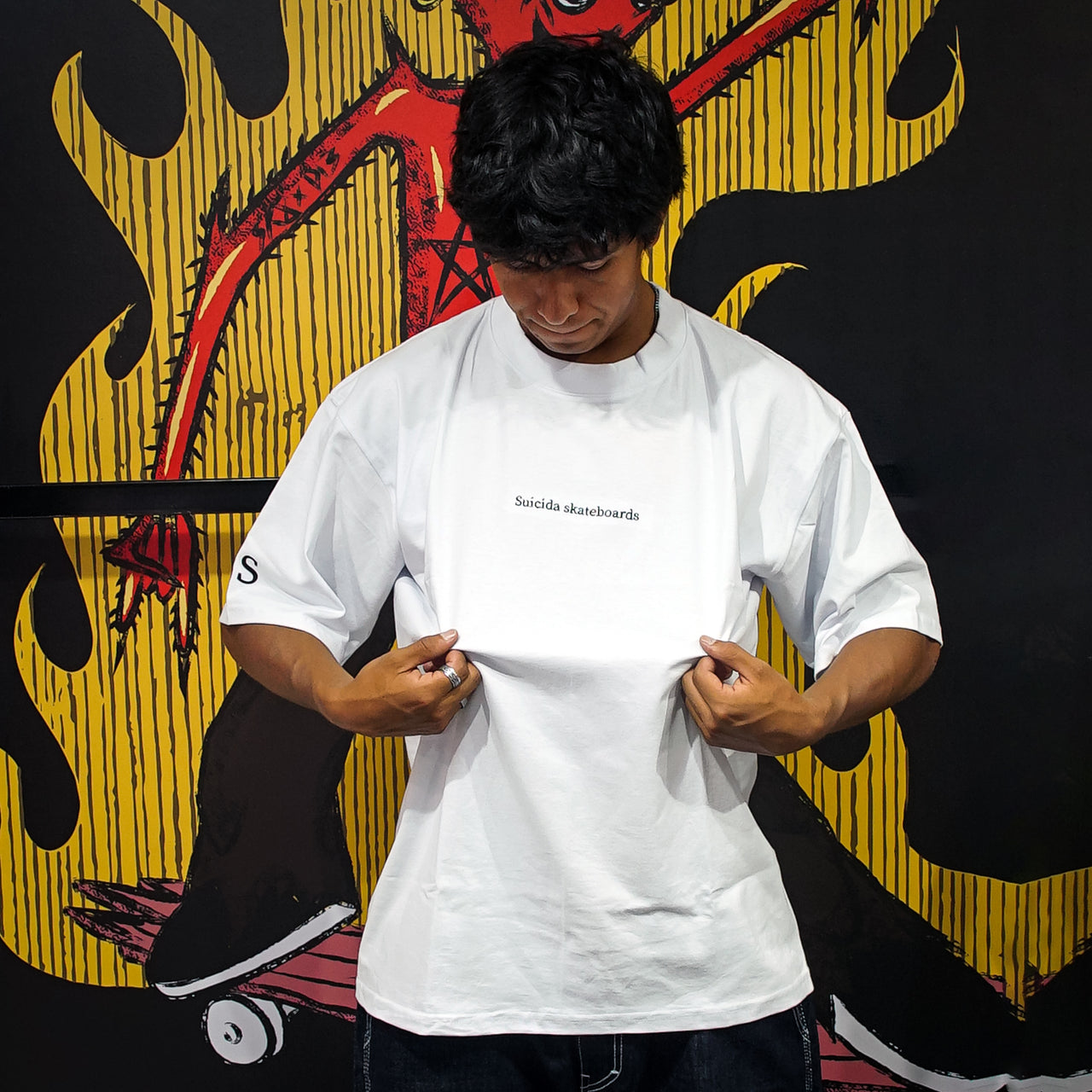 Playera Suicida Faces White