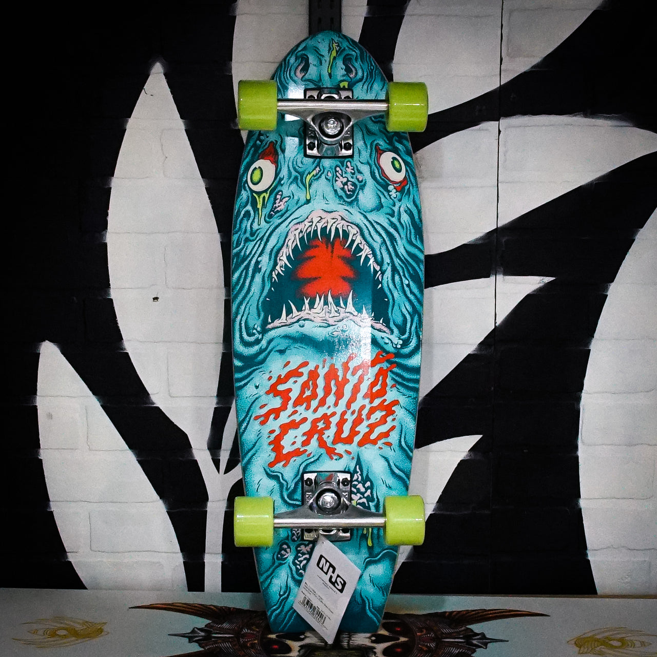 Shark Cruiser Santa Cruz Dead Shark 8.81¨ x 27.69¨