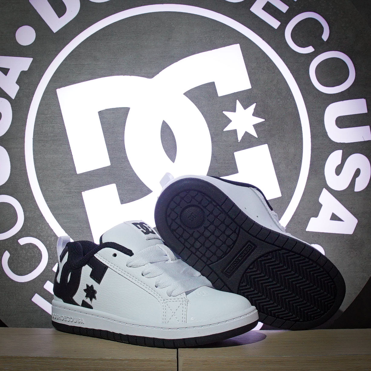 Tenis DC Court Graffik White Black Kids