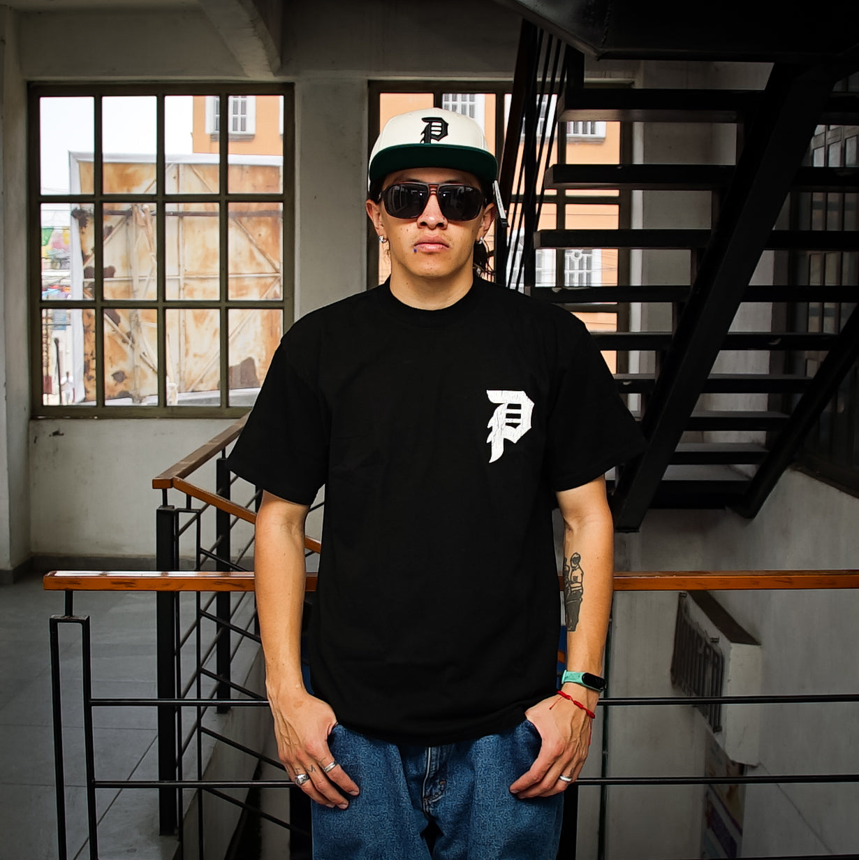 Playera Primitive Clash Boxy Black