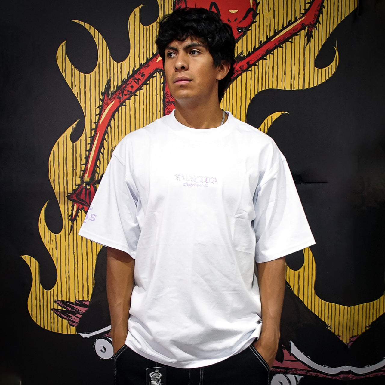 Playera Suicida Reality White