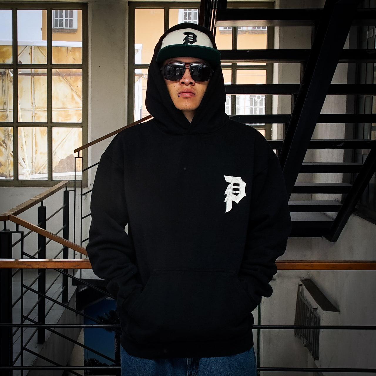 Sudadera Primitive Clash Boxy Black