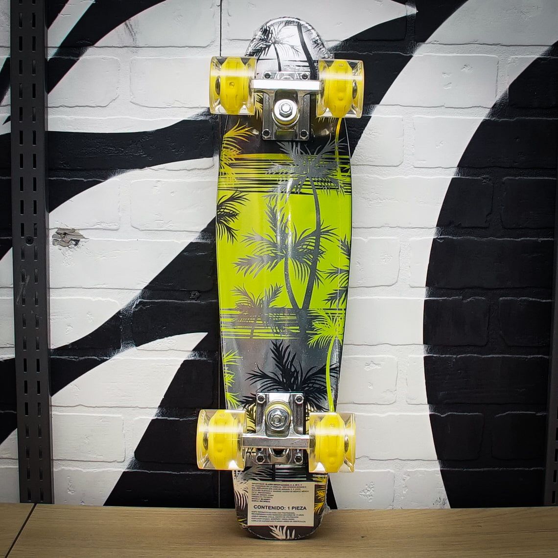 Patineta Blazer Tipo Penny Palmeras Black Yellow