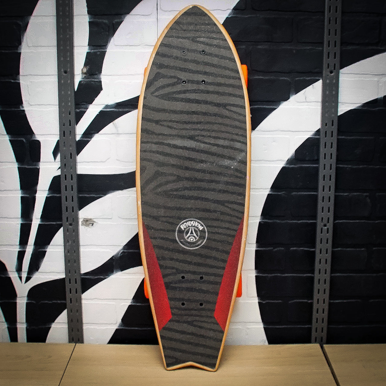 Cruiser Roadshow Black Orange