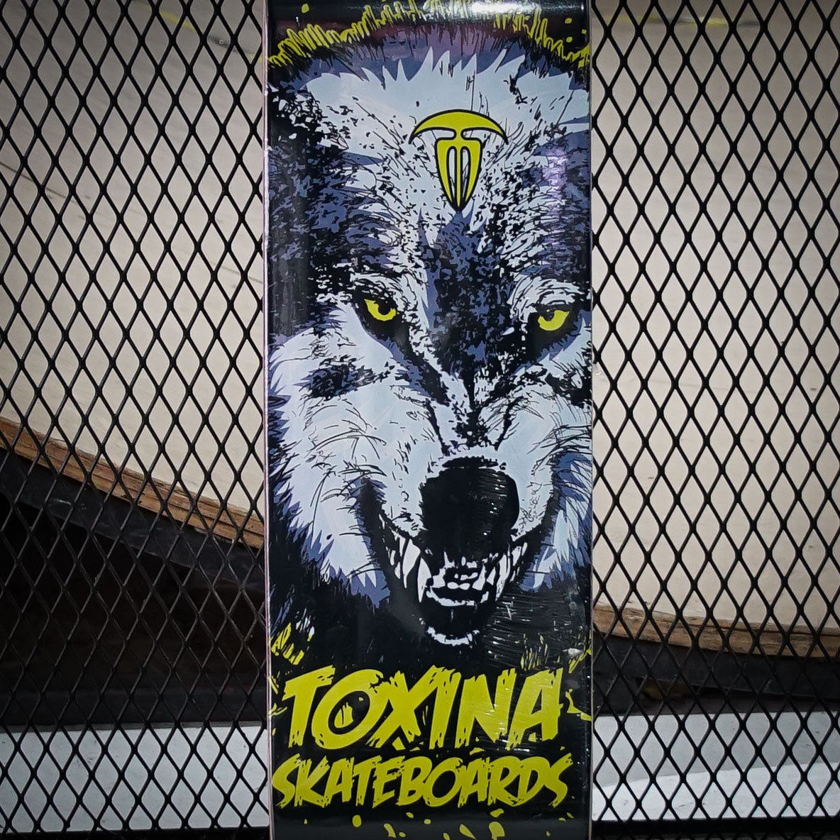 Tabla Toxina Skateboards Lobo