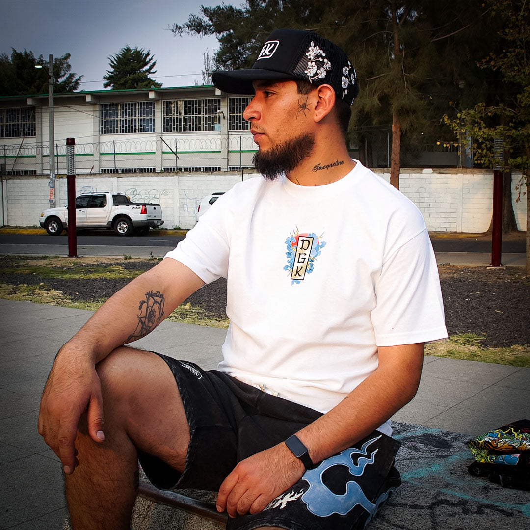 Playera DGK Battle White