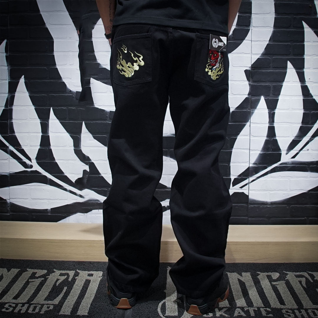 Pantalón Antifashion Hannya Black Bordados