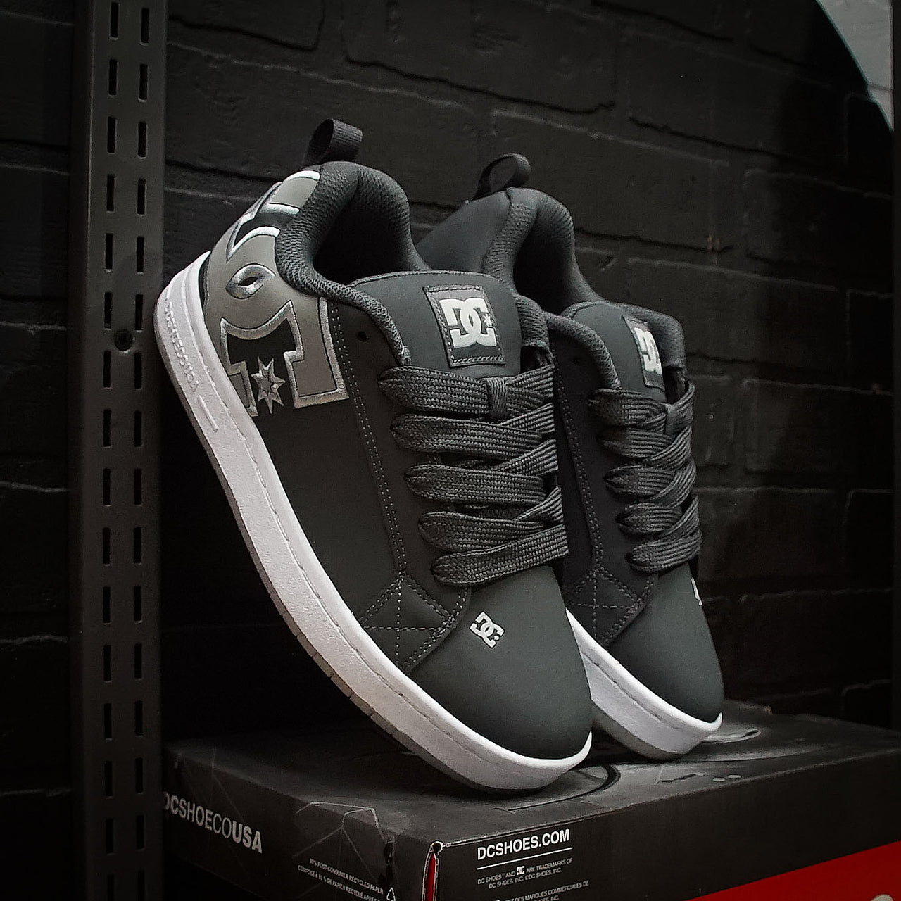 Tenis DC Court Graffik SE DK Grey Grey