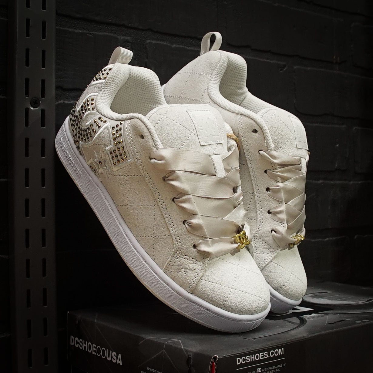 Tenis DC Court Graffik SD Off White Gold