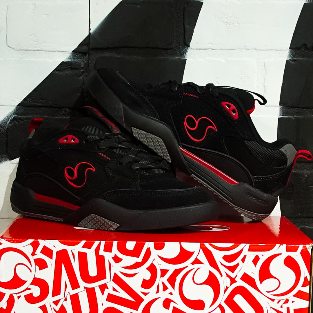Tenis DVS Slot Black Black Red
