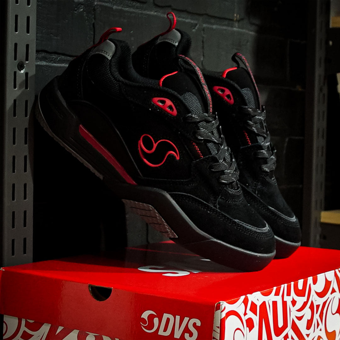 Tenis DVS Slot Black Black Red