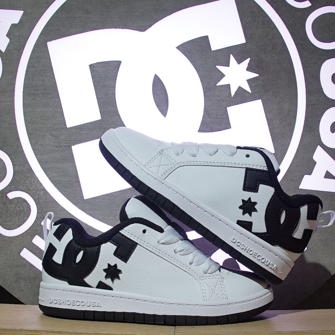 Tenis DC Court Graffik White Black Kids