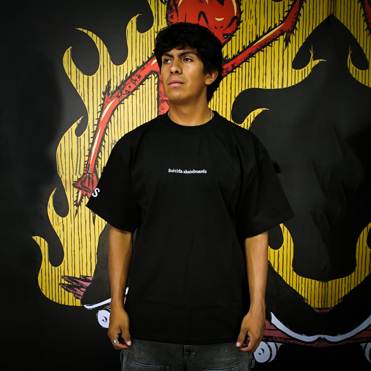 Playera Suicida Faces Black