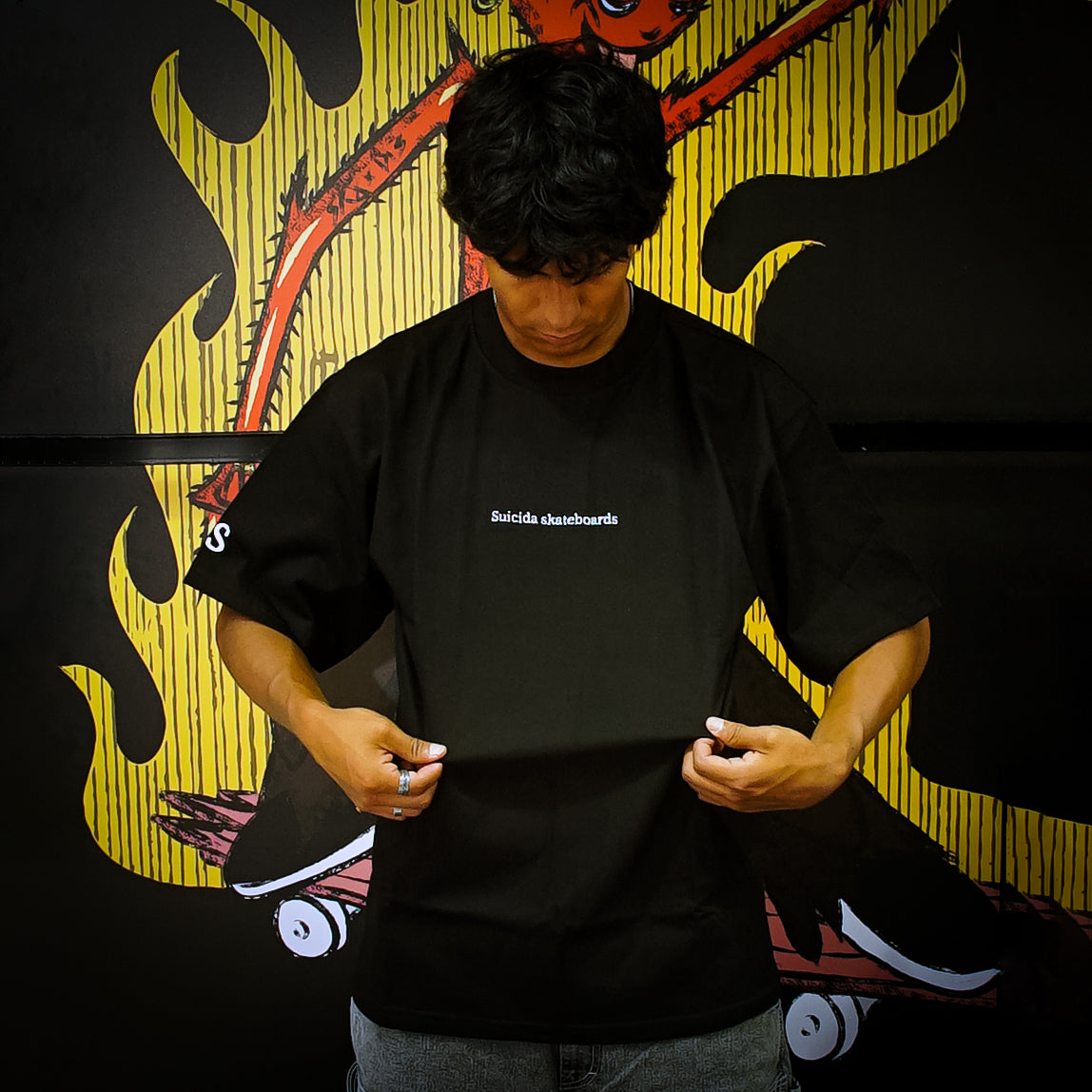 Playera Suicida Faces Black